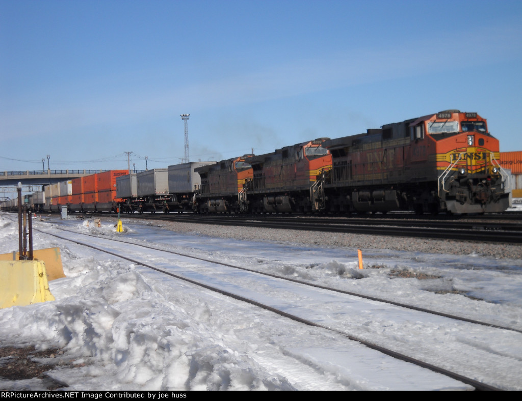 BNSF 4978 East